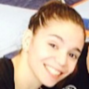 Meet your Posher, Simona